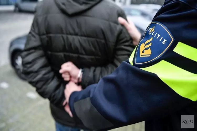 Vijf aanhoudingen om rust in Duindorp te bewaren
