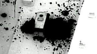 Vuurwerkbom gegooid naar politiebus: recherche zoekt getuigen