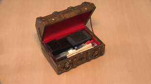 Herkent u deze sieraden en spullen?