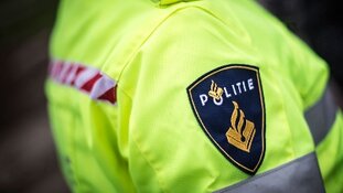 Te water geraakte persoon overleden; politie doet onderzoek en zoekt getuigen