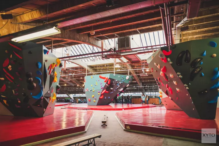 Opening Boulderhal Walhalla in voormalig RAC-Hallen Den Haag