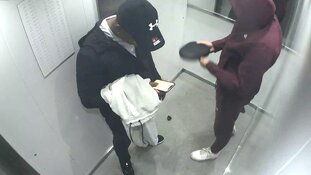 Gezocht: Diefstal met geweld Waldorpstraat Den Haag