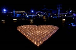 KWF verlicht Madurodam met duizenden lampionnen tijdens Nederland geeft licht