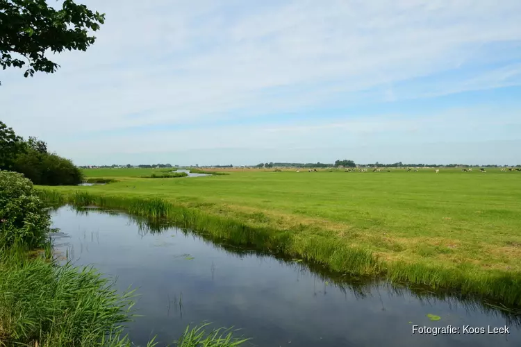 Gemeente maakt sloten en waterkanten schoon