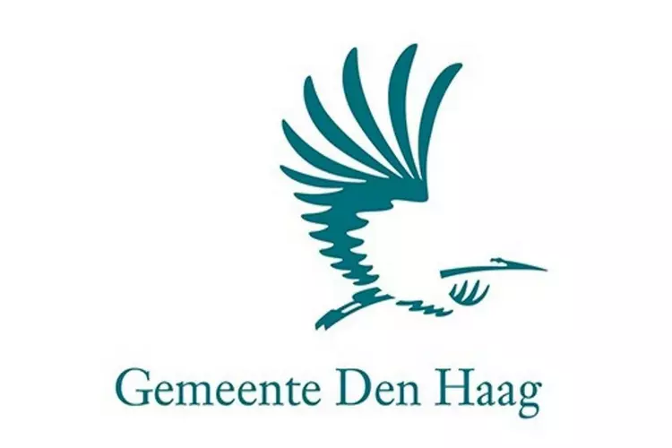 Gedenkbank Noordelijk Havenhoofd tijdelijk weg