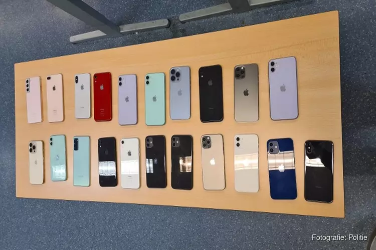 Twee aanhoudingen voor diefstal van telefoons: eigenaren van mobieltjes gezocht
