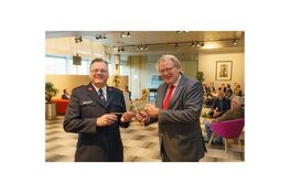 Buurthuiskamer in provinciehuis Zuid-Holland geopend