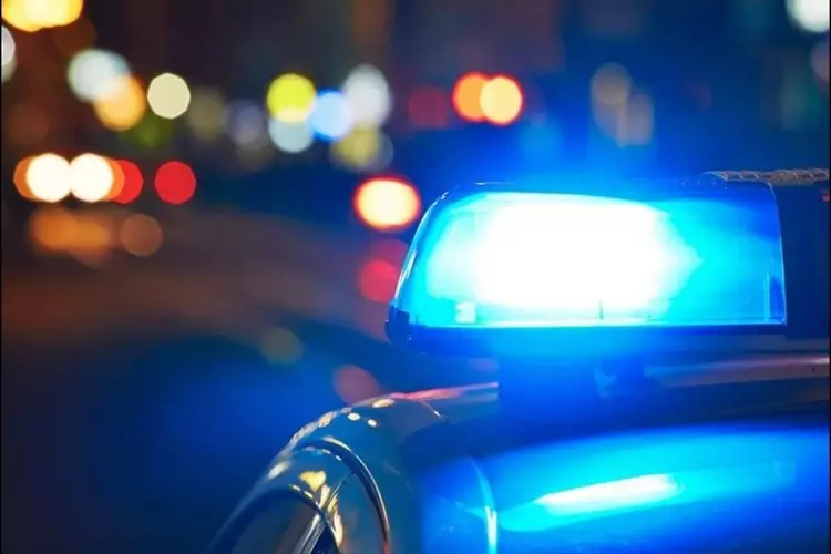 Poging doodslag bewezen: stoeptegel ging dwars door autoruit