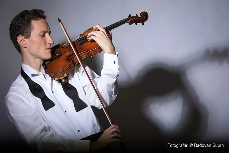 Topviolist Josef Špaček komend seizoen artist in residence in Den Haag