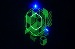 Laserkunstenaar brengt hommage aan Escher met een nieuwe, spectaculaire live voorstelling in Scheveningen