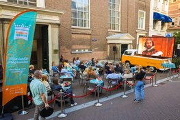 De vlaggen zijn gehesen – de viering van Den Haag als koninklijke stad is in volle vaart