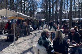 Zeldzaam Mooi Markt Lange Voorhout in Den Haag op 26 november 2023