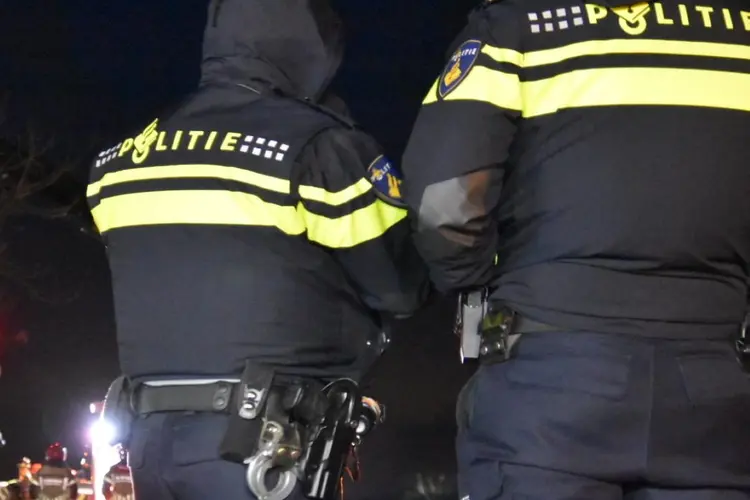 Getuigen gezocht vernielingen door zwaar vuurwerk