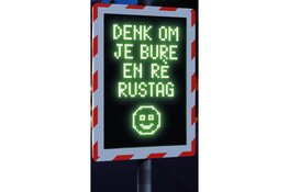 Gemeente Den Haag wint de Nudge van het Jaar 2023 Award met creatieve borden om de verkeersveiligheid te verhogen