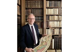 Arie Molendijk taxeert oude boeken in Den Haag/ Kijkduin en Scheveningen