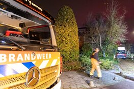 Felle brand in woning Roelofarendsveen, persoon overleden