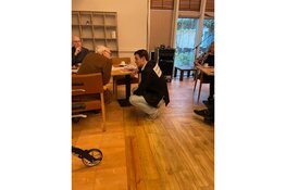 Kandidaten bij het Sonnema-dispuut vragen aandacht voor Eenzaamheid onder ouderen