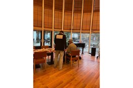 Kandidaten bij het Sonnema-dispuut vragen aandacht voor Eenzaamheid onder ouderen