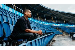 Van homerun tot theaterdebuut: oud-profhonkballer Kalian Sams deelt zijn ongehoorde verhaal over het leven van een topsporter
