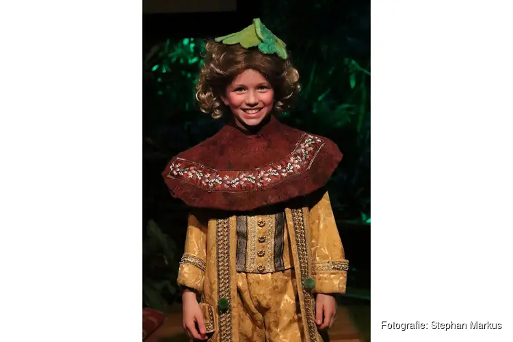 Haagse Milou (10) en Thijs (17) schitteren in Sneeuwwitje de musical, terug naar de kern