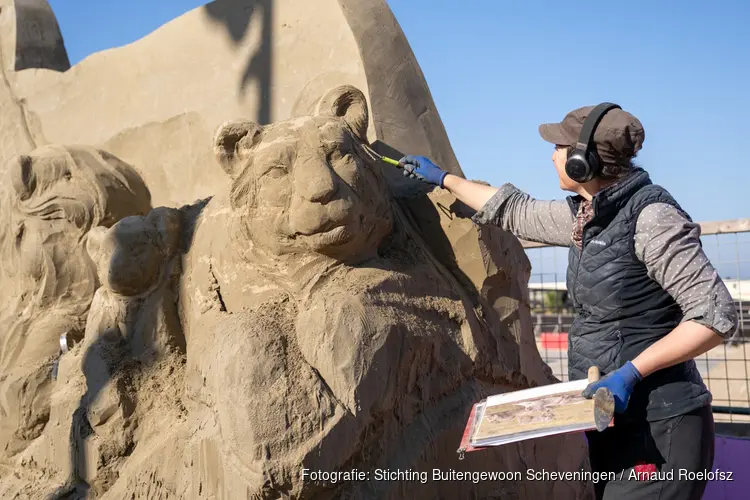 Succesvolle start van het Haagse strandseizoen met terugkeer van indrukwekkende zandsculpturen