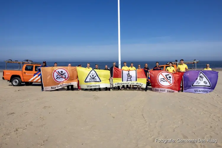 Scheveningen: lifeguards en nieuwe vlaggen voor veilig strand