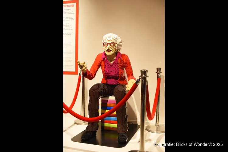 Kunstenaar Dirk Denoyelle organiseert bouwwedstrijd bij LEGO® tentoonstelling Bricks of Wonder®