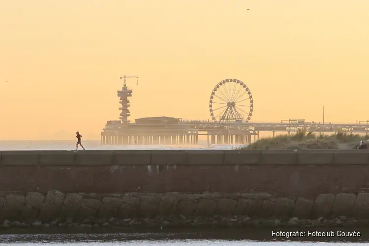 Een Ode aan de Kust: Fotoclub Couvée Viert Twee Decennia Liefde voor  Scheveningen