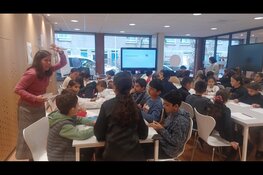 Seizoenstart Kinderprogramma Leeskoning Yuel (7) en zijn toren van boeken