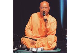 Peloerling keert terug naar huis: de Walking Monk begint aan een wandeling van toewijding door Nederland