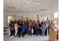 Ministeries OCW en SZW op bezoek bij succesvolle NPO-pilot van Dak en 2Samen