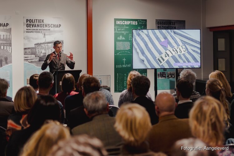 Bijzondere lezing over Jehovah’s Getuigen in Oranjehotel: “Verhaal van Aart Bouter laat ons nadenken over vrijheid en principes”