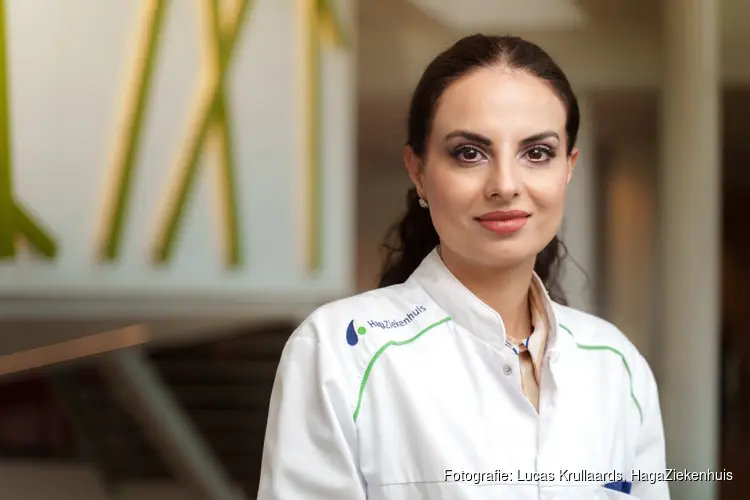 Cardioloog Shmaila Saleem-Talib promoveert op vooruitstrevende halsmethode: ‘Plaatsing pacemaker minder pijnlijk en sneller’