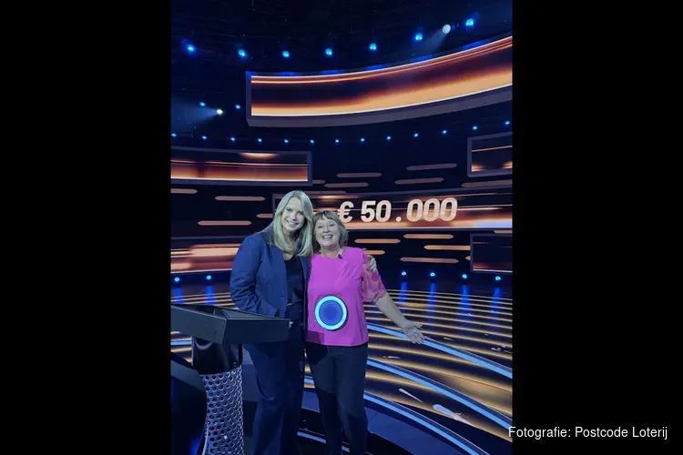 Desiree uit Den Haag wint 50.000 euro bij Postcode Loterij In de Ring