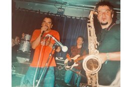 Haagse funkband French Kiss terug na dertig jaar met nieuw album op vinyl