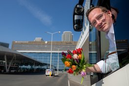 Eerste expressbus van Den Haag naar Keukenhof vertrokken na succesvolle pilot vorig jaar