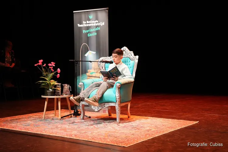 Hossein uit Delft is dé voorleeskampioen van Zuid-Holland