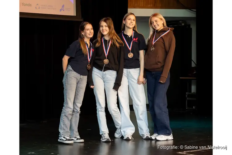 Markenhage derde op het NK Debatteren vmbo