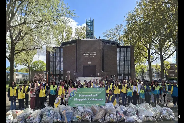 Schoonmaak van Slingeplein en Zuiderpark