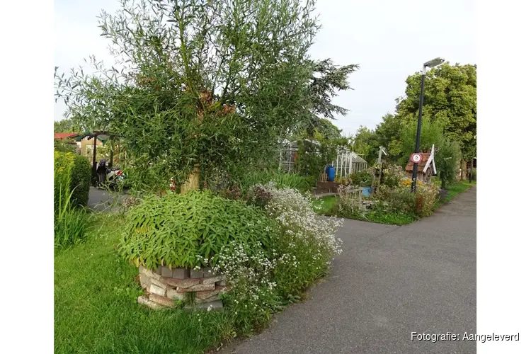 Amateurtuindersvereniging Zonnegaarde, Erasmusweg 872 in Den Haag doet mee aan de open eco-tuindag van Velt