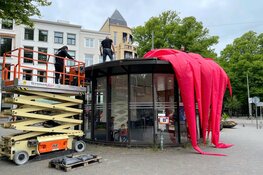 Duikbrillen en blaasmotoren – zo verrijst BlowUp Jubilee in Den Haag