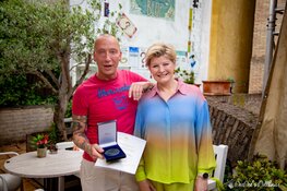 Haagse Onderscheiding voor Dragqueen DeeDee Janssens
