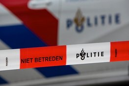 Overleden vrouw aangetroffen, drie verdachten aangehouden