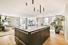 Van oude Haagse bovenwoning naar een ruime leefkeuken
